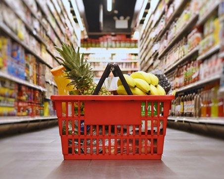 Инфлацията скочи на 6% за година! С колко поскъпнаха основни стоки и услуги за месец?