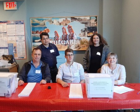 Избори зад граница: ДПС и Мустафа Карадайъ-фаворити, приключи изборния ден за всички секции