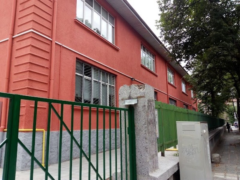 Пловдивска област на границата да падне в червената зона, 8 паралелки се върнаха в клас