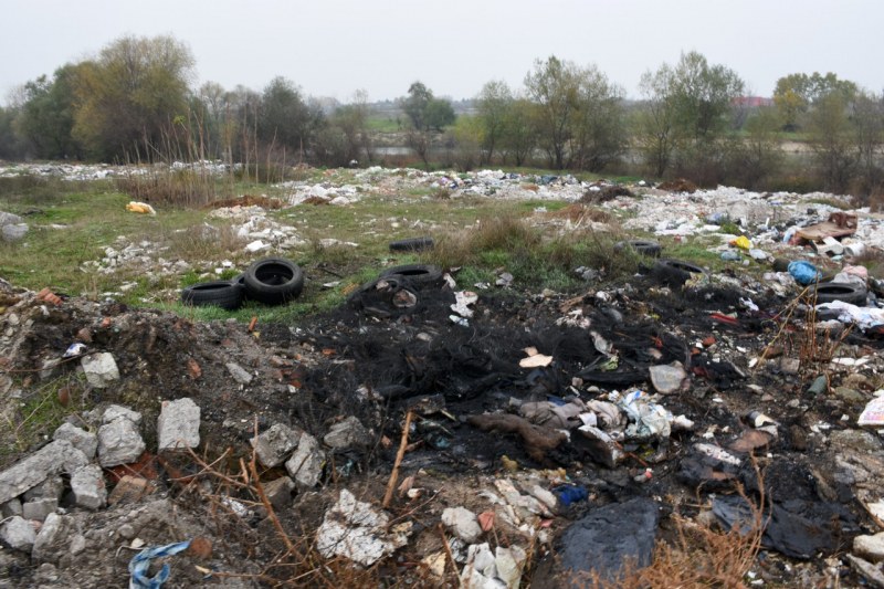 Подпалени гуми вдигнаха на крак полиция и пожарна в Пловдив