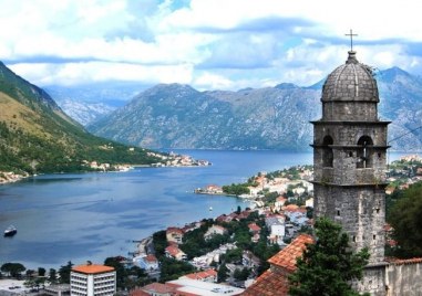 Властите в Черна гора плануват да забранят концертите и тържествата