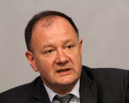 Михаил Миков: Гледам, че враговете на Нинова вече са и Радев и Йотова