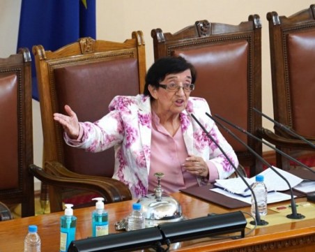 Мика Зайкова няма да е депутат