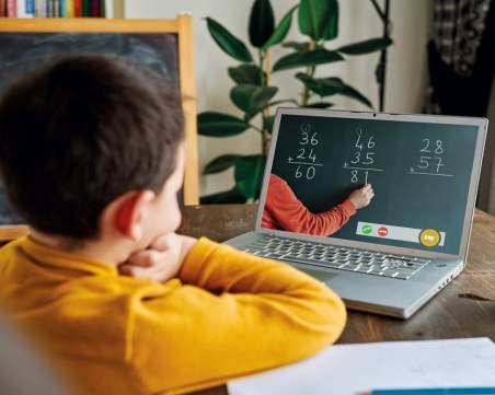 МОН: Училищата, в които ще се гласува на втория тур, ще учат онлайн в понеделник