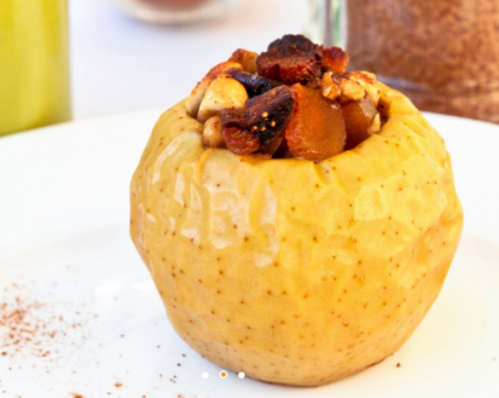 Есенен десерт: Печени пълнени ябълки