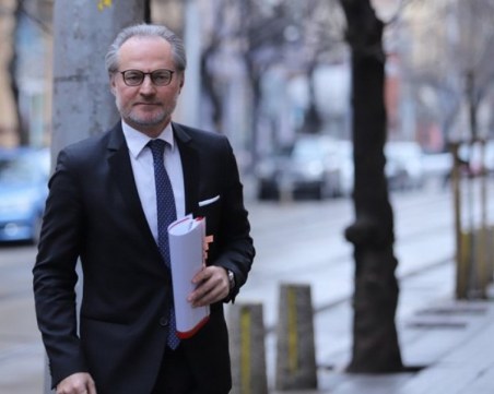 Лозан Панов с ироничен коментар за Инициативния комитет издигнал го за президент