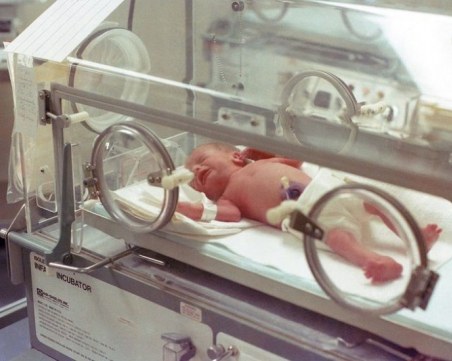 Над 300 бебета са спасени с кувьозите, дарени от 