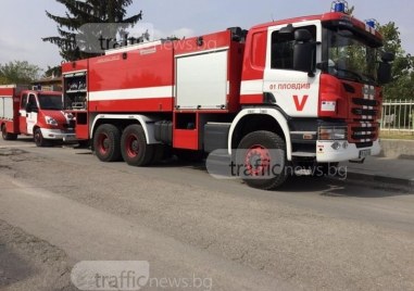 Двама души пострадаха при пожар в Пловдивско Къща е избухнала