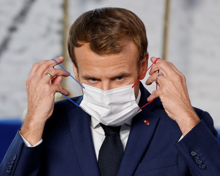 Макрон: Здравният пропуск във Франция има резултат, няма нужда от локдаун