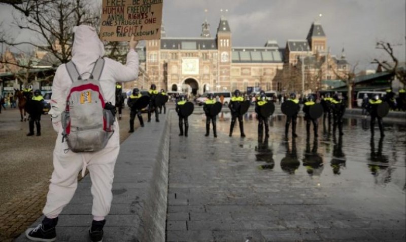 Амстердам отмени протестната демонствация заради инцидентите в Ротердам