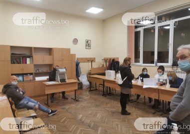 Изключително спокойно протича вотът в ОУ Душо Хаджидеков в район
