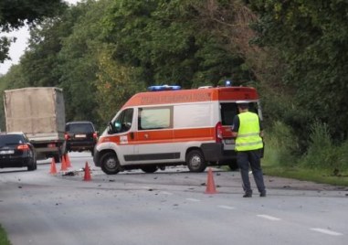 Челен сблъсък между два леки автомобила на пътя Варна Бургас Инцидентът