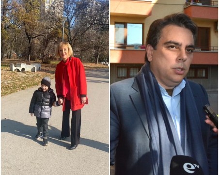 Асен Василев гласува в родния си град Хасково, Манолова отиде до секцията с внука си