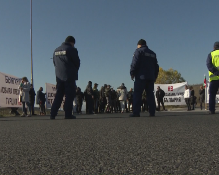 Няма задържани за блокадата на АМ 