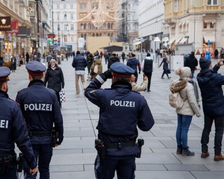 От утре Австрия влиза в пълен локдаун, от 1 февруари ваксинацията ще е задължителна в страната