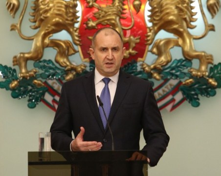 Румен Радев бе преизбран за президент след победа на балотажа