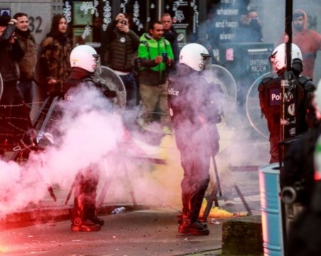 Сериозни сблъсъци на голям протест в Брюксел срещу ограниченията заради COVID-19