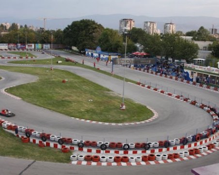 Собствениците на Ескалибур и картинг пистата ги поискаха за още 7 години, предложението не стига до сесията