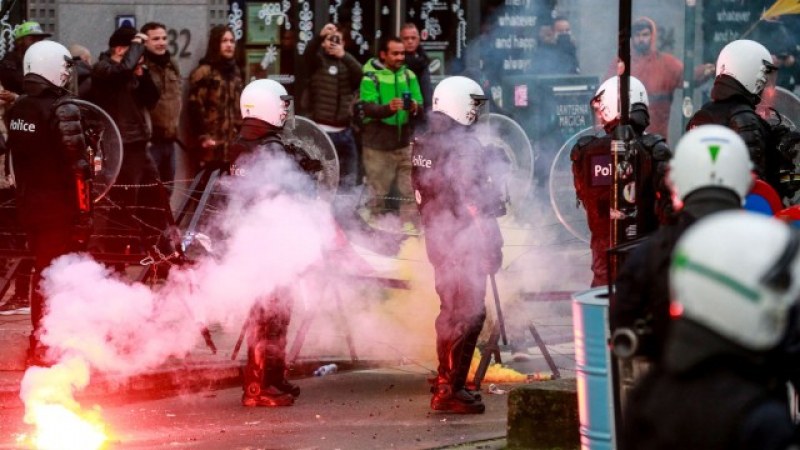 Сблъсъци избухнаха днес по време на голям протест в Брюксел