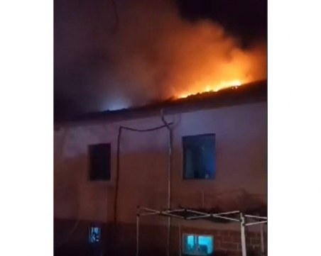 Настаняват хората от пламналия дом в хотел в село Аспарухово