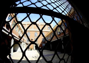 Бургаският окръжен съд постанови 18 г затвор за мъж от