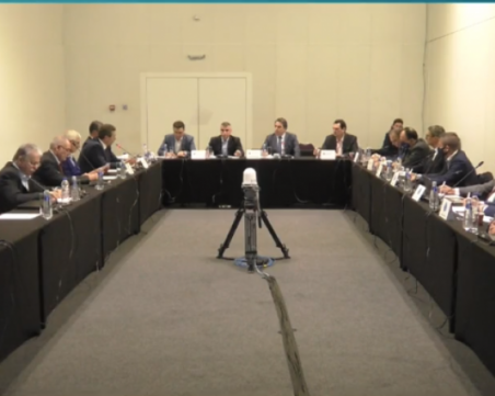 Преговорите за правителство в сектор 