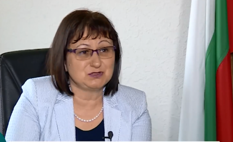 Заместник-министър Гайдарова: Все повече родители пускат децата си в училище
