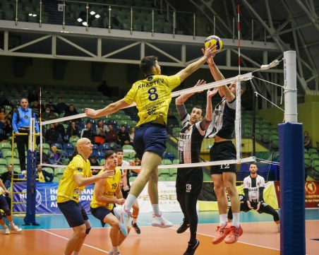 Локомотив загуби от шампиона Хебър