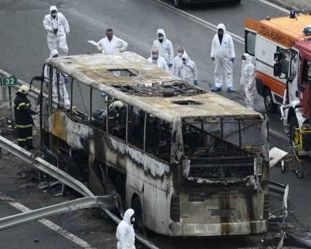 Оцелялата 17-годишна Зулейха Яшаровска: Опитах да счупя прозореца с ръка, хората пищяха