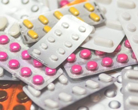 Здравното министерство купува още три медикамента за лечение на COVID-19