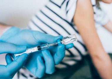 3 696 са регистрираните странични реакции след ваксинация срещу COVID 19 от