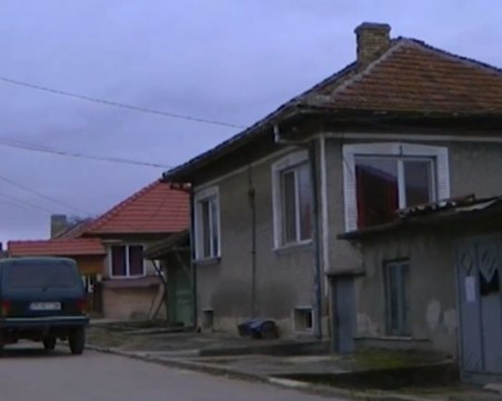 Събират средства за изнасиленото момиче в Цар Калоян! Ще има нужда от протеза и пластични операции