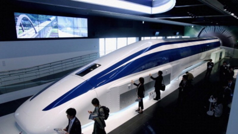 Японска железопътна компания успешно тества автоматичен влак стрела
