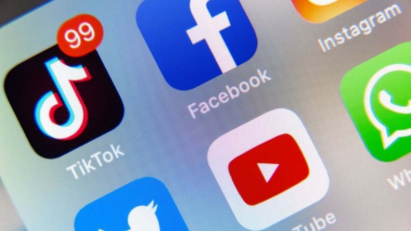 Защо Русия ще забрани Facebook, Instagram, TikTok, Google и други приложения