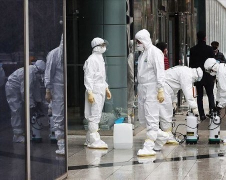 Омикрон е името на новия вариант на COVID-19