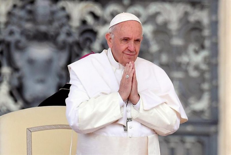 Папа Франциск към Макрон: Все още съм жив