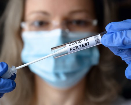 2 488 нови случая на COVID-19 са потвърдени у нас през последното денонощие, 2443 са излекувани