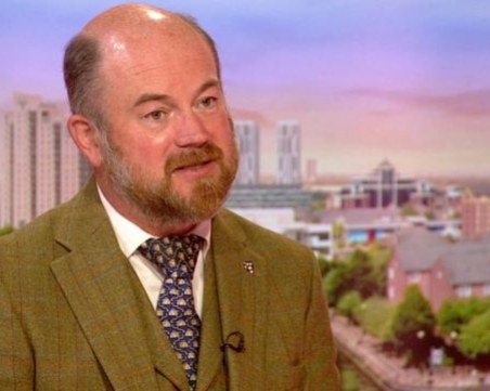 Миктобиолог: Новият вариант на COVID-19 