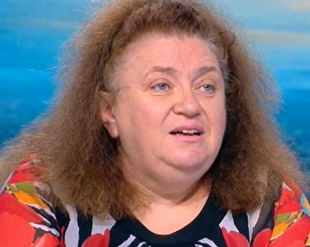 Проф. Александрова: Новият щам е доста променен от другите варианти и се разпространява много бързо