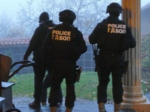ГДБОП разби престъпна група за сексуални услуги, служител на МВР замесен в нея
