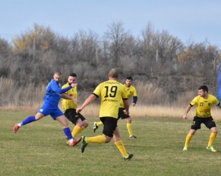 15 от 15 за Спартак след победа и в Нови извор