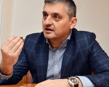 Кирил Добрев: Един от приближените на Нинова е спечелил 150 млн. лв. от обществени поръчки