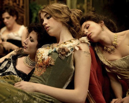 Съвети от преди век: Не правете секс преди или след хранене, лубрикантът е вреден