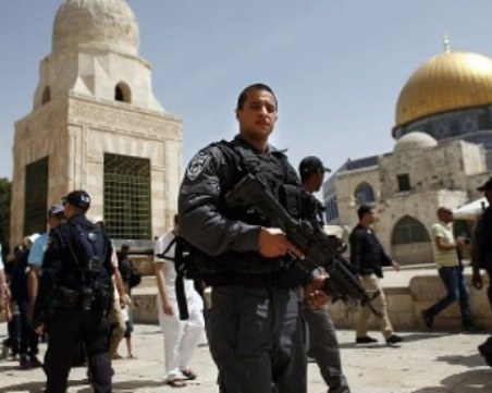 Спецслужби ще следят заразените с новия вариант в Израел