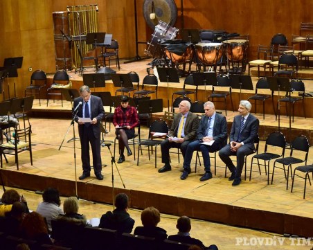 Здравко Димитров и Велислав Минеков подписват меморандум за сграда на Пловдивската опера