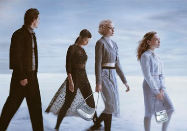 Модна къща Prada избра зимен сюжет за своята коледна кампания
