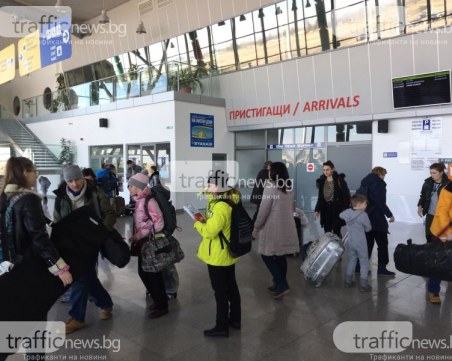 Новата заповед за влизане в страната предизвиква хаос на Летище Пловдив