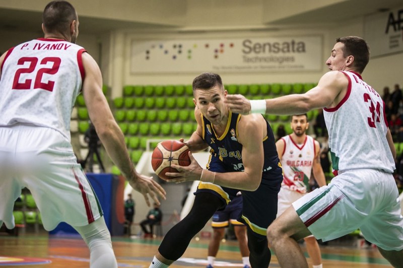 Баскетболните национали се бориха, но загубиха от Босна в световна квалификация