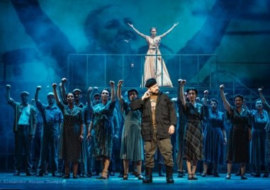 Опера Пловдив ще представи празнична програма с премиерни спектакли и