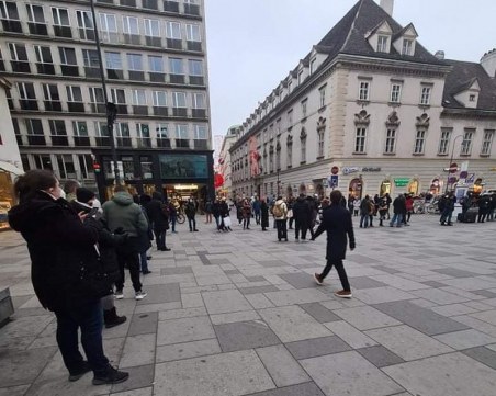 7200 евро глоба и затвор за всички антиваксъри в Австрия